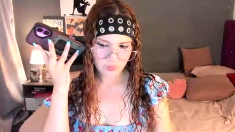 Snapshot of meridaxbrave_ chatting on 07/02/26, 01:27 laura 3 i am independent model online show from 07/02/26, 01:27