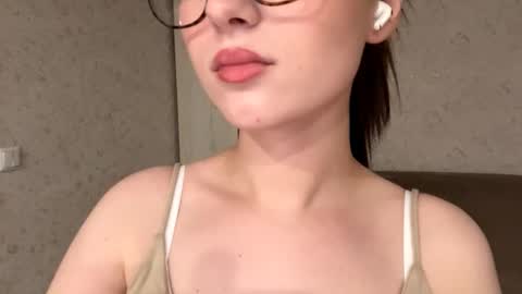 Rina online show from 10/09/25, 06:06