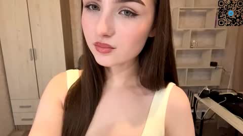 Rina online show from 10/19/25, 06:30