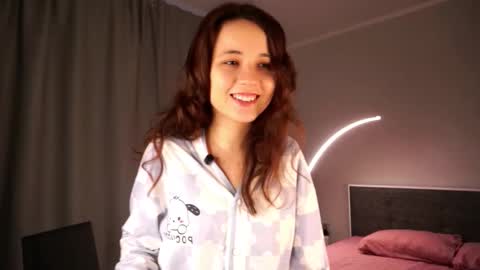 Snapshot of meridithmanfra chatting on 11/01/25, 05:42 Monika online show from 11/01/25, 05:42