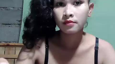 Snapshot of merietiny chatting on 01/12/25, 06:49 merietiny online show from 01/12/25, 06:49