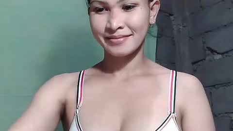 Snapshot of merietiny chatting on 01/28/25, 07:32 merietiny online show from 01/28/25, 07:32