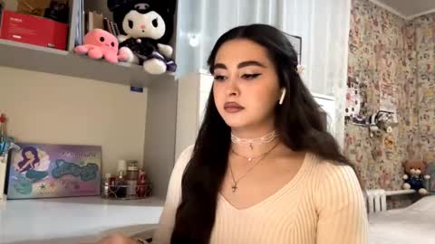 Snapshot of merlenegnoza chatting on 11/12/25, 04:18 Enni online show from 11/12/25, 04:18