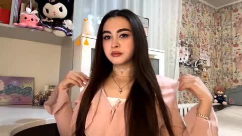 Snapshot of merlenegnoza chatting on 11/27/25, 05:48 Enni online show from 11/27/25, 05:48