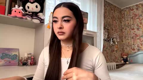 Snapshot of merlenegnoza chatting on 11/29/25, 08:28 Enni online show from 11/29/25, 08:28