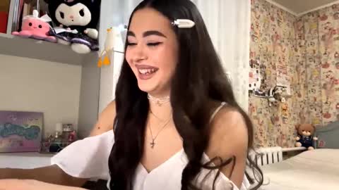 Snapshot of merlenegnoza chatting on 12/02/25, 06:03 Enni online show from 12/02/25, 06:03