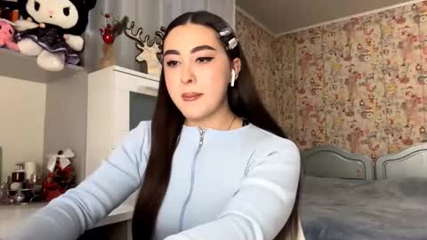 Snapshot of merlenegnoza chatting on 01/12/26, 06:24 Enni online show from 01/12/26, 06:24