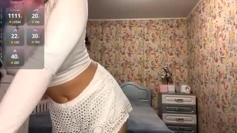 Snapshot of merlenegnoza chatting on 01/15/26, 04:33 Enni online show from 01/15/26, 04:33