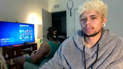 Snapshot of merlinharriss chatting on 02/26/25, 03:52 Merlinz Magic online show from 02/26/25, 03:52