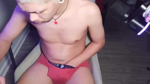 Snapshot of merlinharriss chatting on 01/14/26, 02:28 Merlinz Magic online show from 01/14/26, 02:28