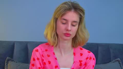 Snapshot of merlinmeyer chatting on 02/05/26, 06:29 Merlin online show from 02/05/26, 06:29