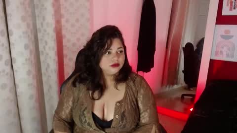 Snapshot of merly_chica chatting on 09/29/25, 01:05 merly online show from 09/29/25, 01:05