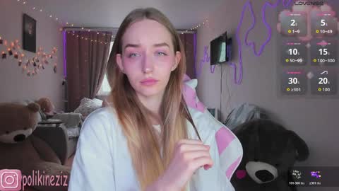 Sara online show from 04/10/26, 02:44