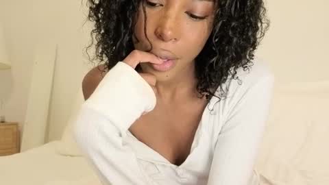 Snapshot of meruboo chatting on 10/07/25, 11:46 meruboo online show from 10/07/25, 11:46