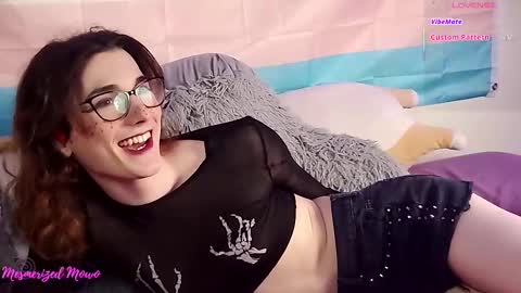 Snapshot of mesmerized_mowo chatting on 09/09/25, 10:31 mesmerized_mowo online show from 09/09/25, 10:31