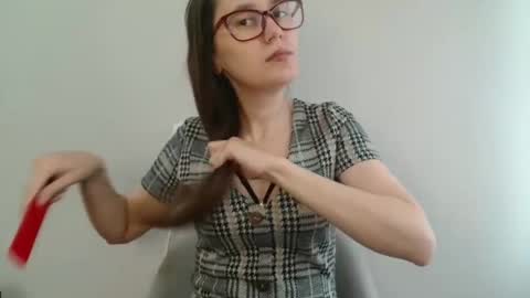 Jessica online show from 10/15/25, 09:42