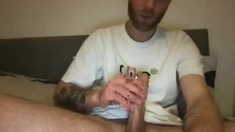 Snapshot of messageme11 chatting on 02/24/25, 10:36 messageme11 online show from 02/24/25, 10:36