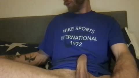 Snapshot of messageme11 chatting on 10/12/25, 09:03 messageme11 online show from 10/12/25, 09:03