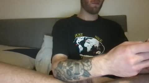 Snapshot of messageme11 chatting on 11/29/25, 10:35 messageme11 online show from 11/29/25, 10:35