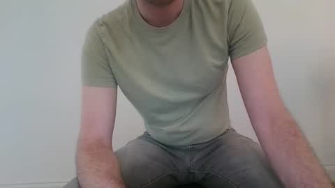 Snapshot of messingaround247 chatting on 03/26/26, 04:34 messingaround247 online show from 03/26/26, 04:34