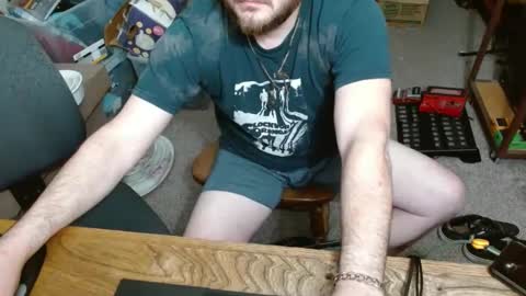 Snapshot of metalsharkk chatting on 01/28/25, 12:00 metalsharkk online show from 01/28/25, 12:00