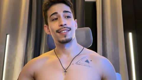 Snapshot of mettew22cm chatting on 10/15/25, 04:01 mettew22cm online show from 10/15/25, 04:01