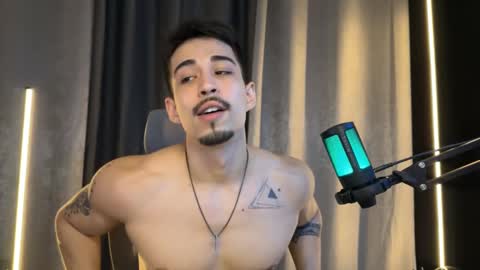 Snapshot of mettew22cm chatting on 11/01/25, 10:12 mettew22cm online show from 11/01/25, 10:12