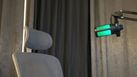 Snapshot of mettew22cm chatting on 11/11/25, 08:14 mettew22cm online show from 11/11/25, 08:14