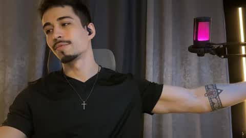 Snapshot of mettew22cm chatting on 11/29/25, 07:22 mettew22cm online show from 11/29/25, 07:22