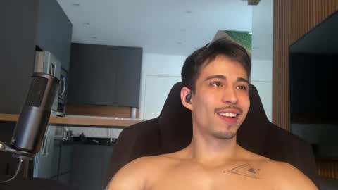 Snapshot of mettew22cm chatting on 05/04/26, 03:52 mettew22cm online show from 05/04/26, 03:52
