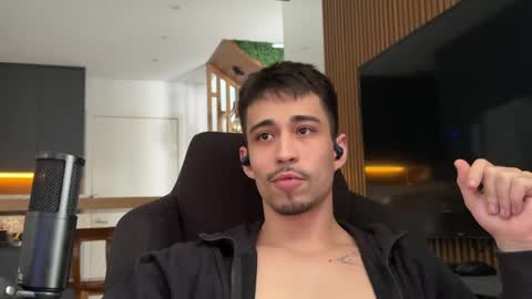 Snapshot of mettew22cm chatting on 06/03/26, 03:17 mettew22cm online show from 06/03/26, 03:17
