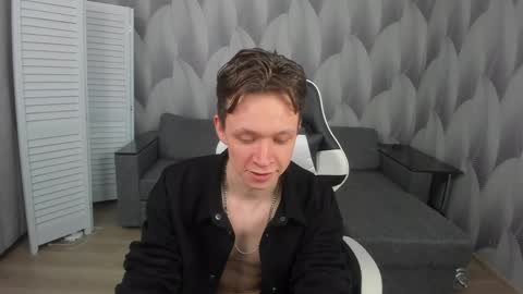 Snapshot of meverik_oushen chatting on 04/28/26, 04:56 MEVERIK OUSHEN online show from 04/28/26, 04:56