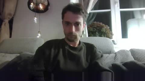 Snapshot of mew_606 chatting on 05/15/26, 09:44 mew online show from 05/15/26, 09:44