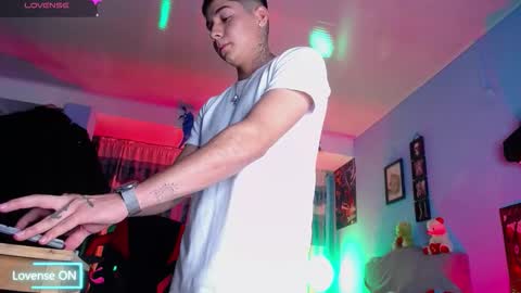 Jhon online show from 10/10/25, 03:38