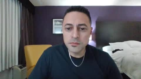 Snapshot of mexirican80 chatting on 11/13/25, 04:22 The MexiRican online show from 11/13/25, 04:22