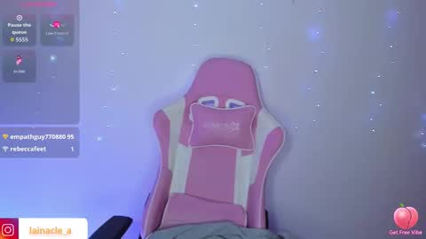 Snapshot of mexitalyguitarist chatting on 12/15/25, 01:54 Booniee online show from 12/15/25, 01:54