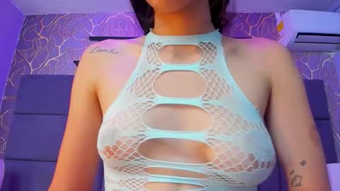 Snapshot of mey_doll chatting on 09/11/25, 11:32 Your Mey  online show from 09/11/25, 11:32