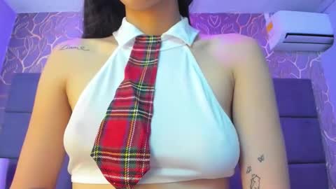 Snapshot of mey_doll chatting on 09/20/25, 11:11 Your Mey  online show from 09/20/25, 11:11