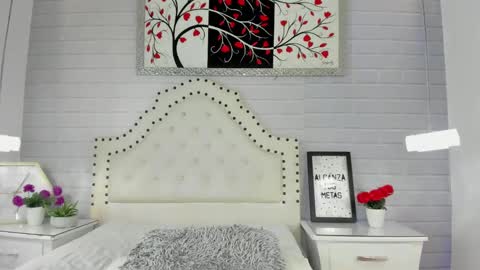 Snapshot of meybaldini chatting on 11/10/25, 11:42 Mey Cute online show from 11/10/25, 11:42