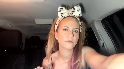 Snapshot of mezzy69 chatting on 01/24/25, 09:06 mezzy69 online show from 01/24/25, 09:06