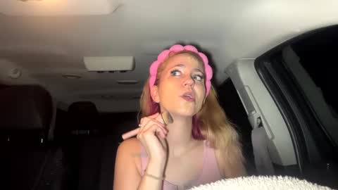 Snapshot of mezzy69 chatting on 02/28/25, 09:04 mezzy69 online show from 02/28/25, 09:04