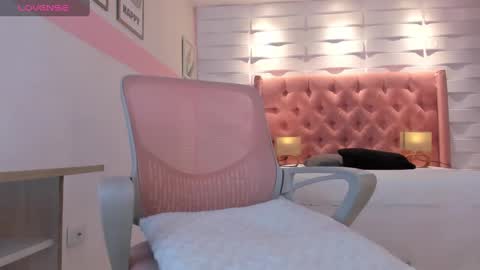 Snapshot of mhellissaw chatting on 01/10/25, 10:06 melissa online show from 01/10/25, 10:06