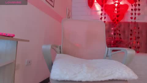 Snapshot of mhellissaw chatting on 02/15/25, 07:16 melissa online show from 02/15/25, 07:16
