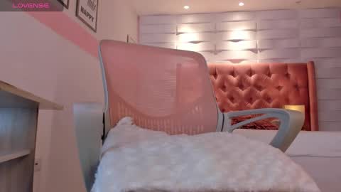 Snapshot of mhellissaw chatting on 02/26/25, 07:09 melissa online show from 02/26/25, 07:09