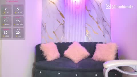 Snapshot of mhia_kate chatting on 10/03/25, 12:02 Mhia Kate online show from 10/03/25, 12:02