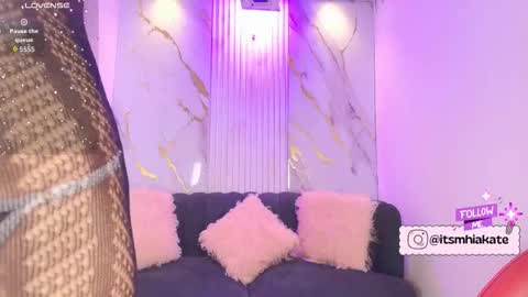 Mhia Kate online show from 11/25/25, 12:05