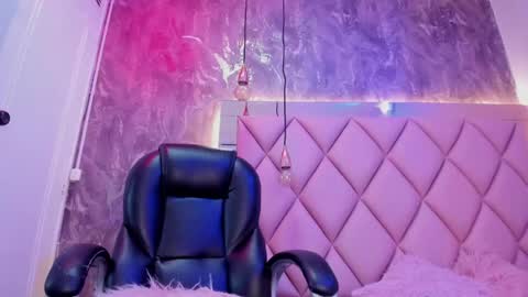 MHONIK BELUCI online show from 04/12/26, 11:15