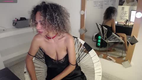 Snapshot of mhulattahot_ chatting on 01/31/25, 03:33 Mulata Spencer online show from 01/31/25, 03:33