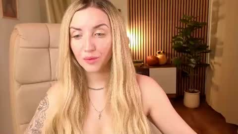 mi1a_ online show from 06/29/26, 03:24