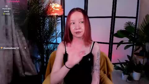 Snapshot of mi_mi_mia chatting on 07/03/26, 06:36 Mia online show from 07/03/26, 06:36